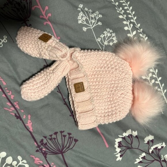 Kombi Kids hat and mittens - Picture 1 of 2